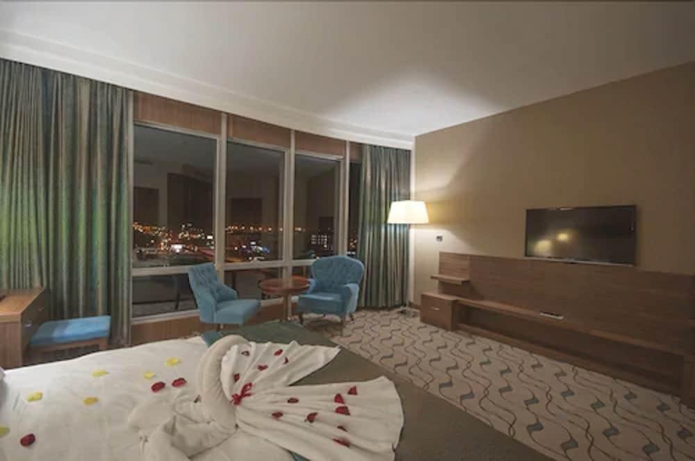 มาร์กี โฮเต็ล Hotel เอดีร์เน ภายนอก รูปภาพ A room at the hotel