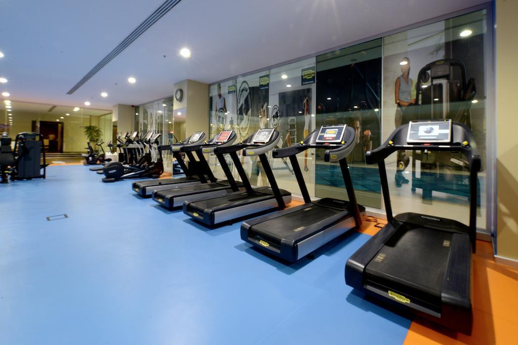 มาร์กี โฮเต็ล Hotel เอดีร์เน ภายนอก รูปภาพ A row of treadmills