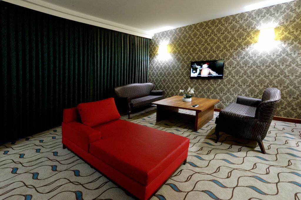 มาร์กี โฮเต็ล Hotel เอดีร์เน ภายนอก รูปภาพ Suite room