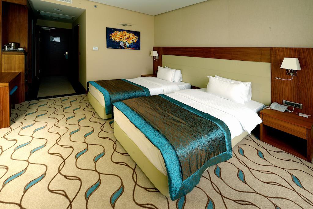 มาร์กี โฮเต็ล Hotel เอดีร์เน ภายนอก รูปภาพ A room at the hotel